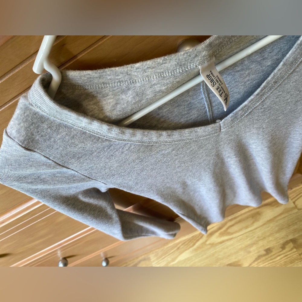 Victorias Secret Tees fitted long sleeve grey top size XS - Picture 8 of 10